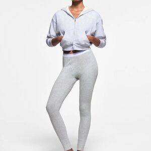 Skims Cotton Fleece Waffle Lined Shrunken Zip Up Hoodie in Light Heather Grey